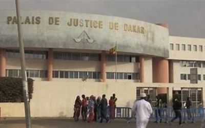 Dakar: un vigile condamné a un mois de prison ferme pour avoir brisé le ...
